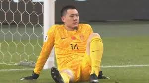 守上做出及